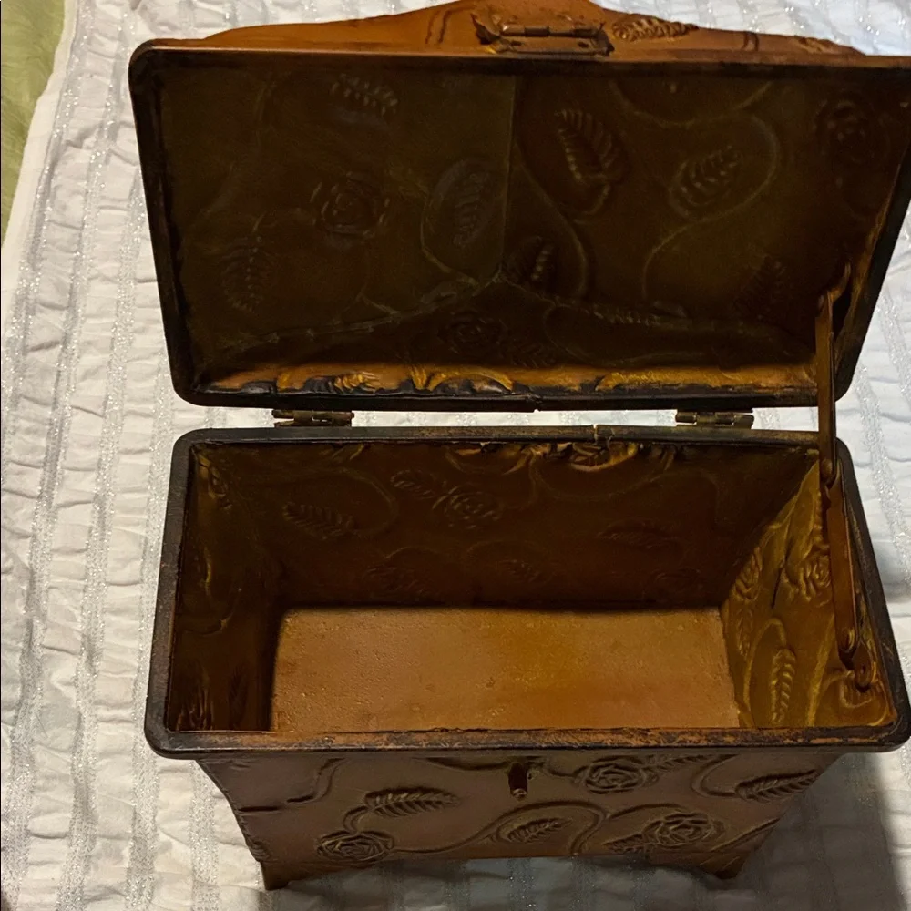 Vintage Look Brown Decorative Box